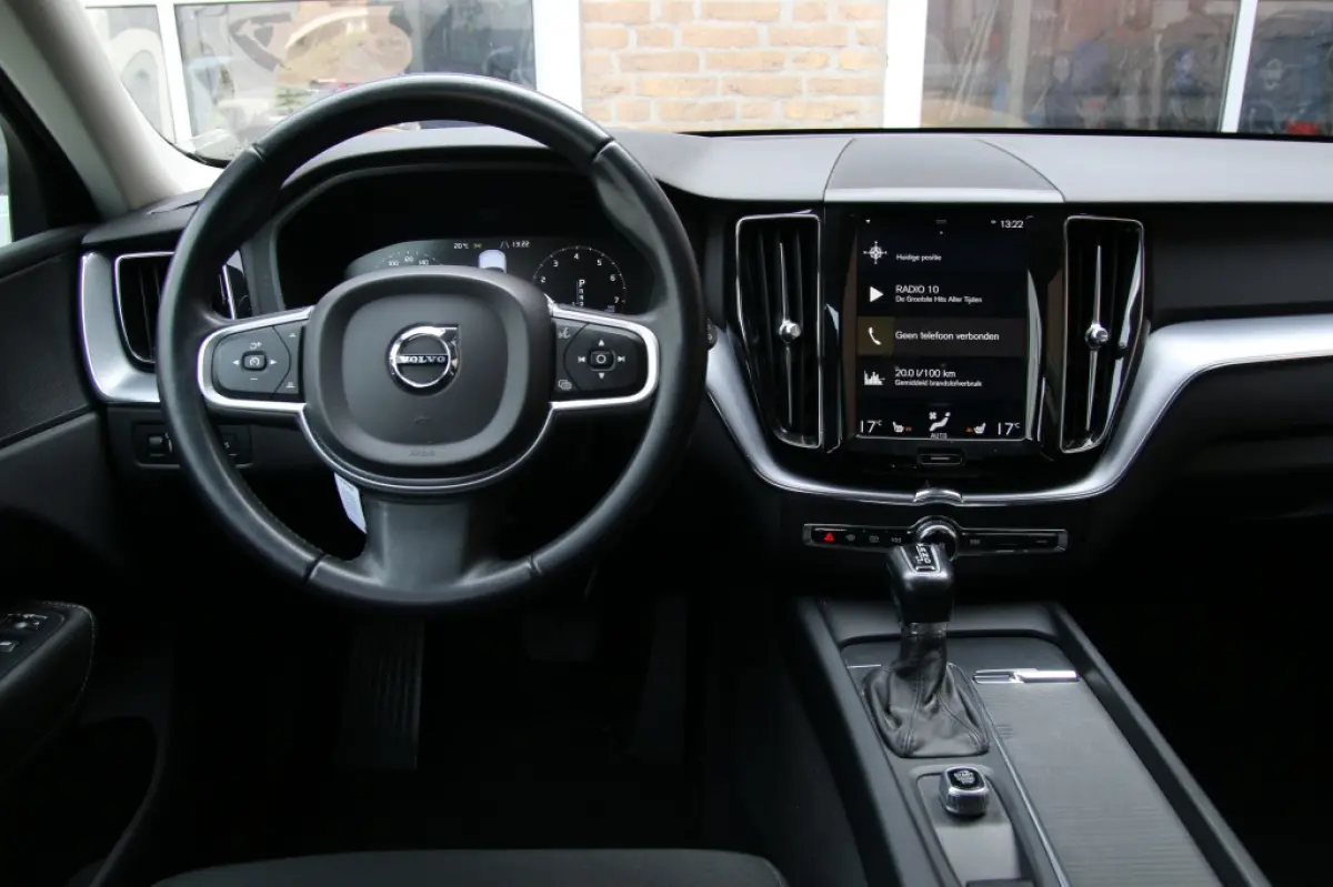 2.0 T5 AWD Momentum