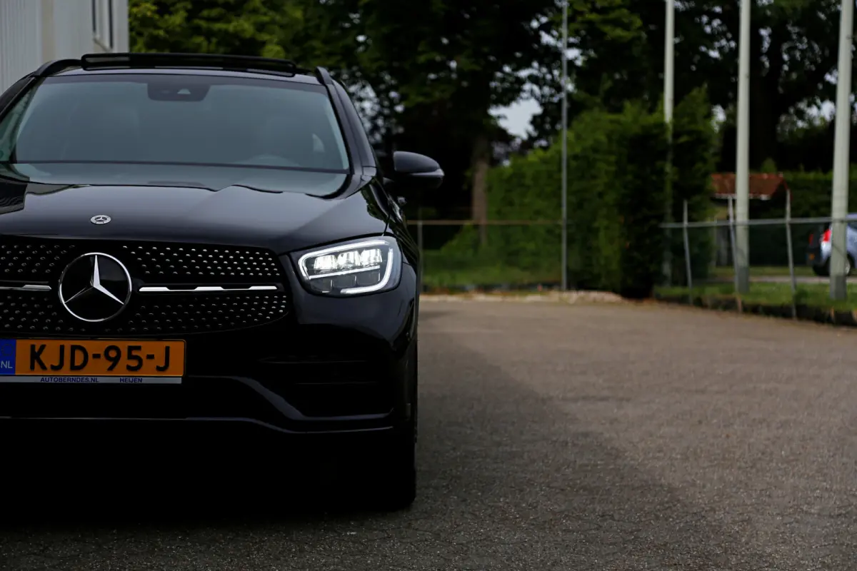 4MATIC AMG*Perfect Onderh.*Pano/Elek. Trekhaak/Night/Treeplanken/Diamond Grille/LED/DAB/Camera/Parkeersens.V+A/20 inch LM*