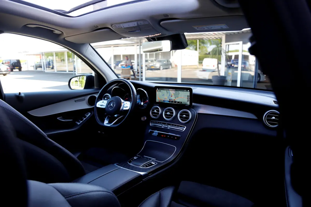 4MATIC AMG*Perfect Onderh.*Pano/Elek. Trekhaak/Night/Treeplanken/Diamond Grille/LED/DAB/Camera/Parkeersens.V+A/20 inch LM*