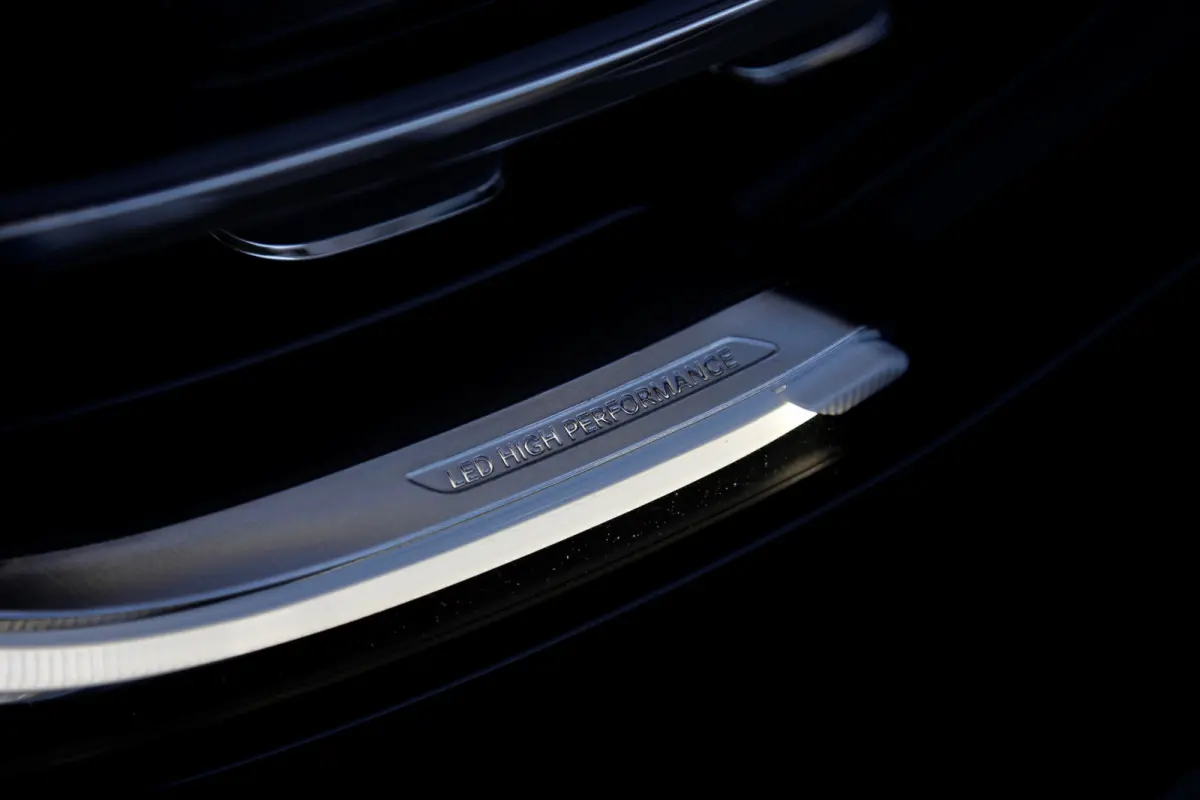 4MATIC AMG*Perfect Onderh.*Pano/Elek. Trekhaak/Night/Treeplanken/Diamond Grille/LED/DAB/Camera/Parkeersens.V+A/20 inch LM*