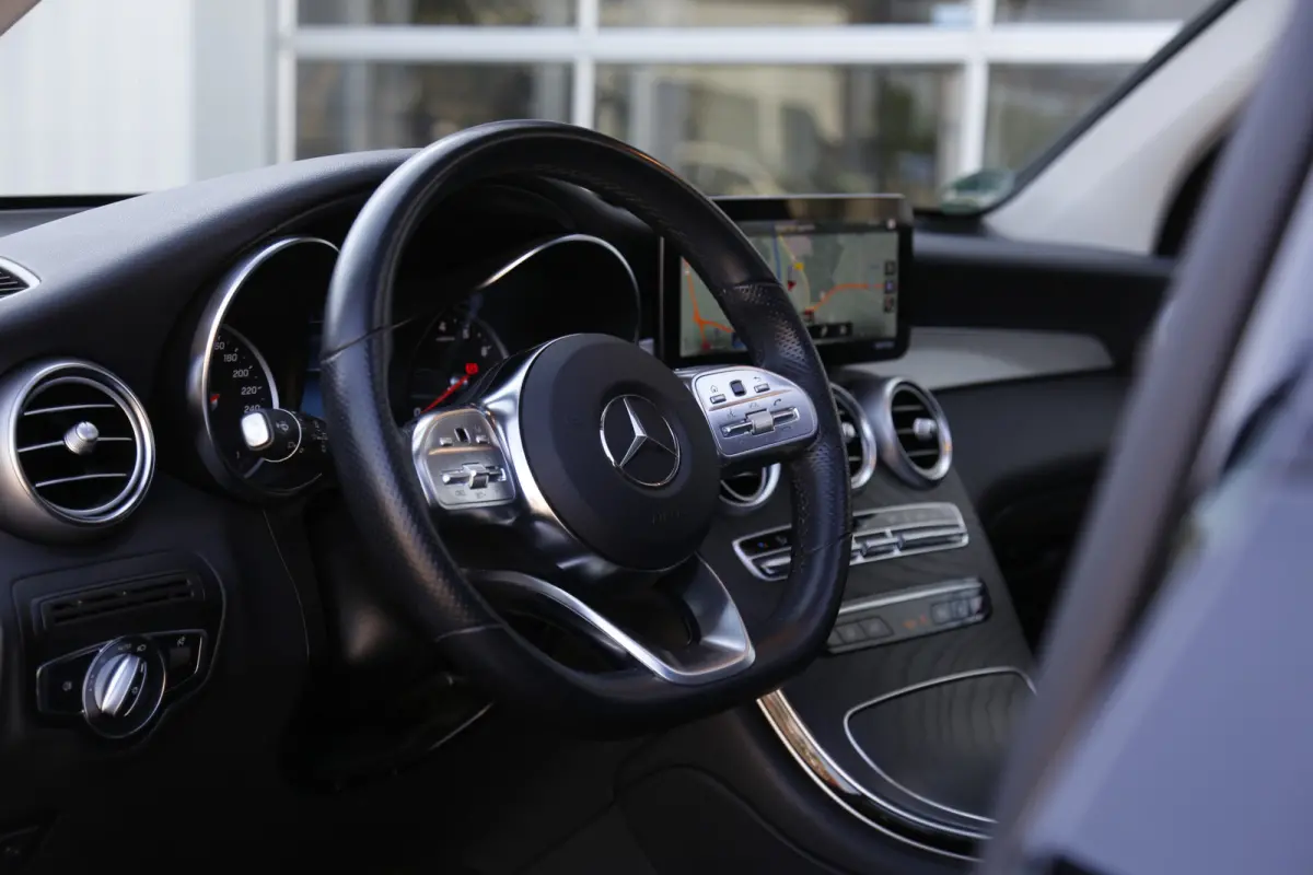 4MATIC AMG*Perfect Onderh.*Pano/Elek. Trekhaak/Night/Treeplanken/Diamond Grille/LED/DAB/Camera/Parkeersens.V+A/20 inch LM*