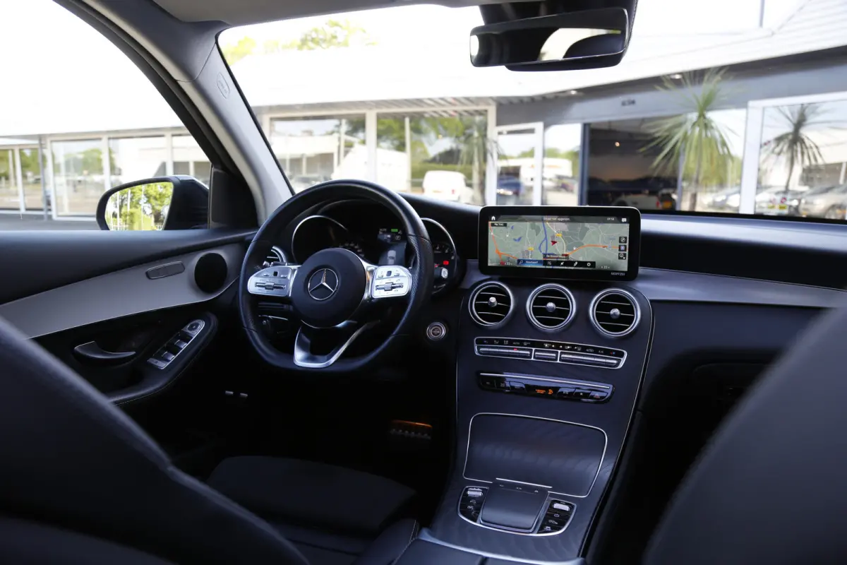 4MATIC AMG*Perfect Onderh.*Pano/Elek. Trekhaak/Night/Treeplanken/Diamond Grille/LED/DAB/Camera/Parkeersens.V+A/20 inch LM*