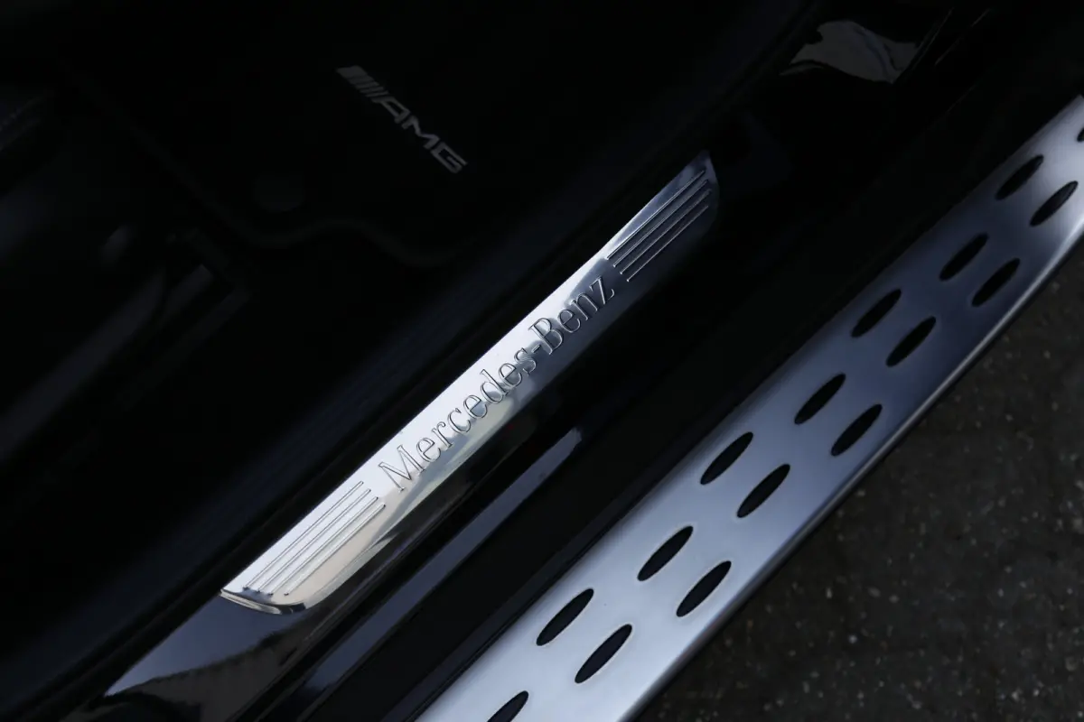4MATIC AMG*Perfect Onderh.*Pano/Elek. Trekhaak/Night/Treeplanken/Diamond Grille/LED/DAB/Camera/Parkeersens.V+A/20 inch LM*