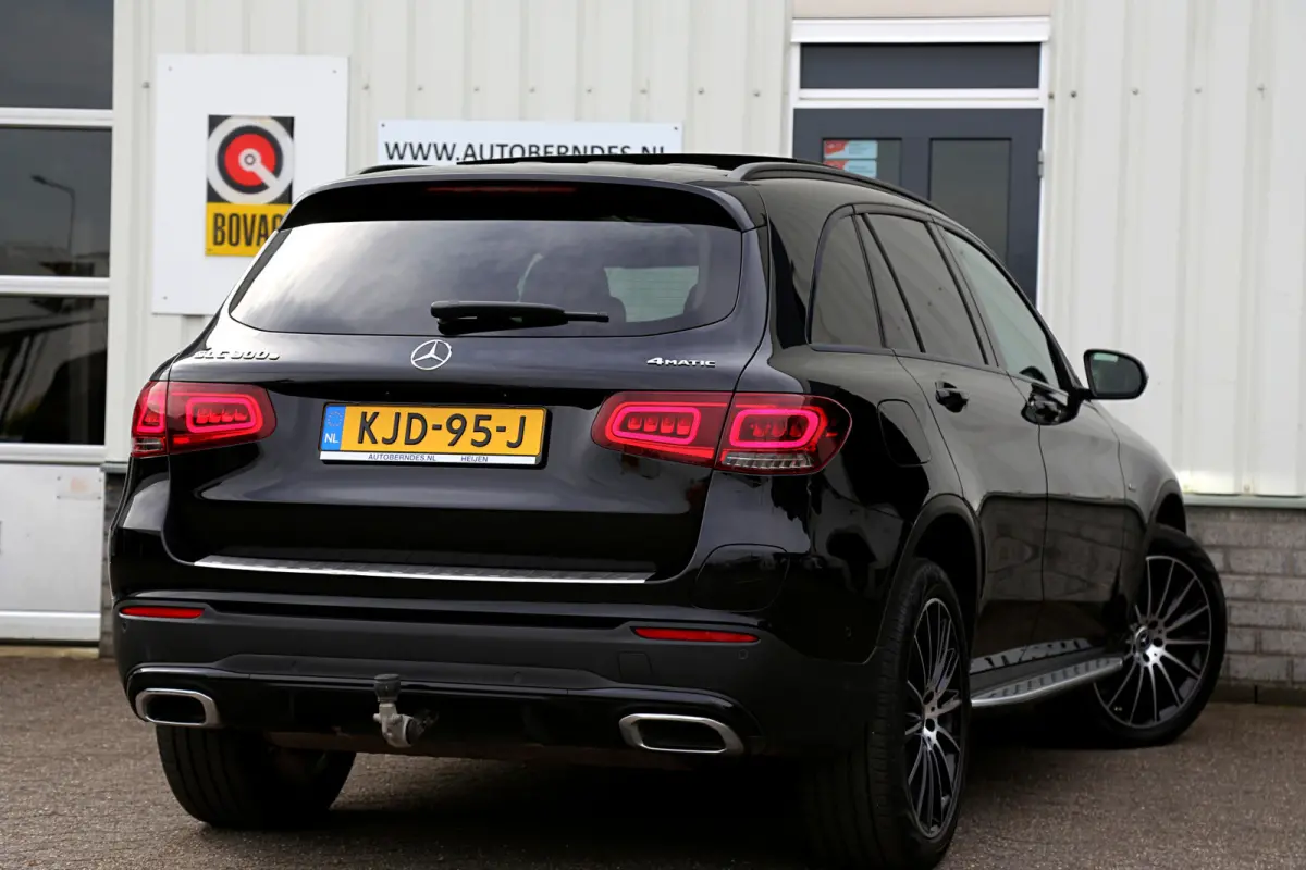 4MATIC AMG*Perfect Onderh.*Pano/Elek. Trekhaak/Night/Treeplanken/Diamond Grille/LED/DAB/Camera/Parkeersens.V+A/20 inch LM*