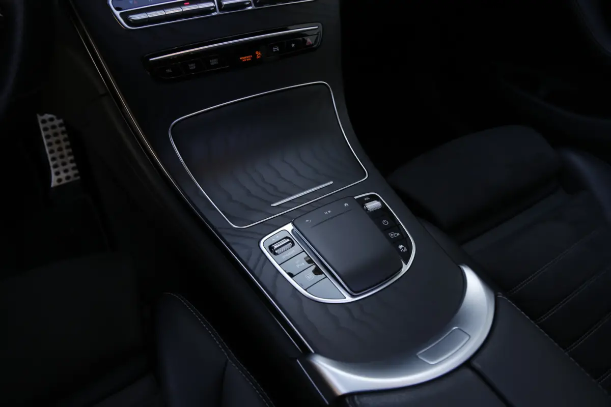 4MATIC AMG*Perfect Onderh.*Pano/Elek. Trekhaak/Night/Treeplanken/Diamond Grille/LED/DAB/Camera/Parkeersens.V+A/20 inch LM*
