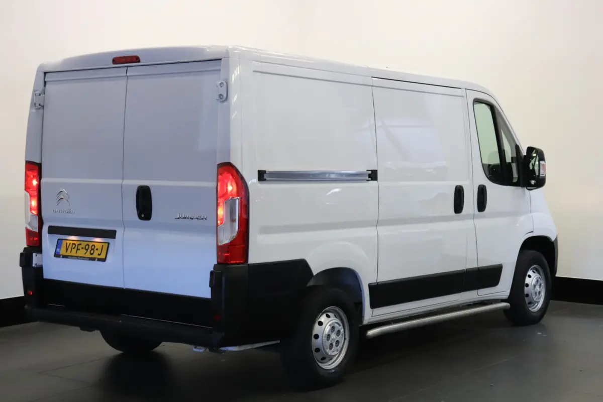 2.2 BlueHDi 120PK EURO 6 - Airco - Cruise - PDC - €14.900,- Excl.