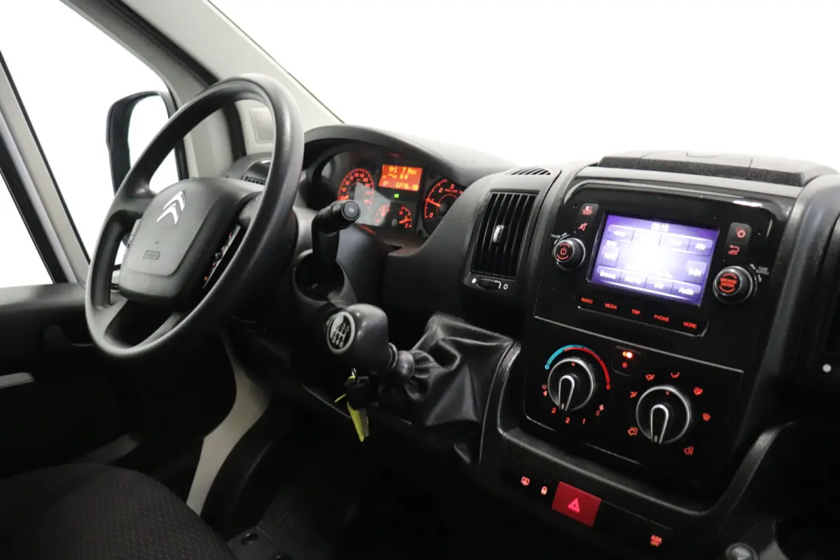 2.2 BlueHDi 120PK EURO 6 - Airco - Cruise - PDC - €14.900,- Excl.