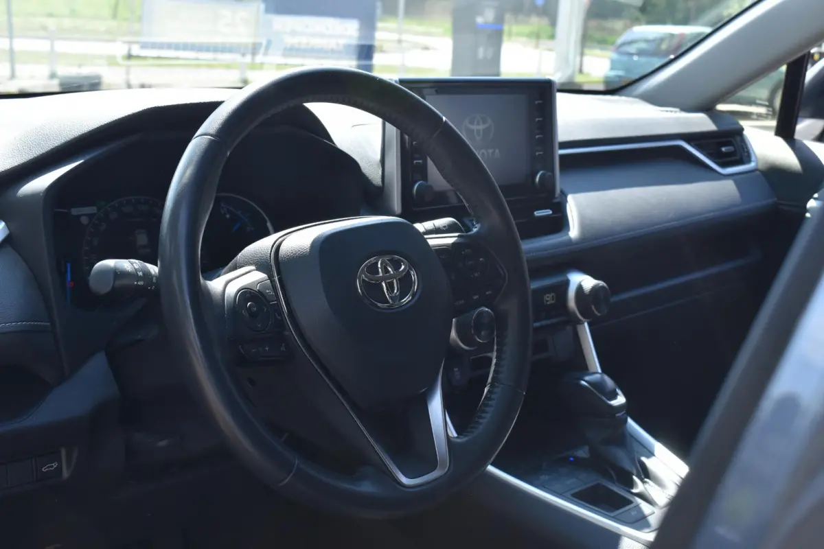 2.5 Hybrid Dynamic BSM | Navigatie | Camera | 100% Toyota Onderhouden | 12 mnd BOVAG garantie | Whatsapp 06-53188999