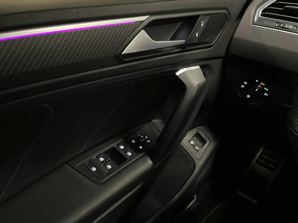 1.4 TSI eHybrid R-Line Black Style/ 360 Cam/ Keyless/ Trekhaak
