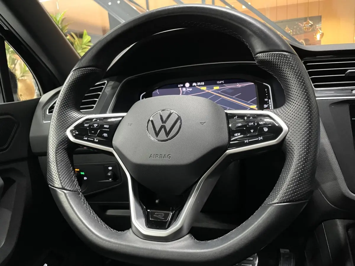 1.4 TSI eHybrid R-Line Black Style/ 360 Cam/ Keyless/ Trekhaak