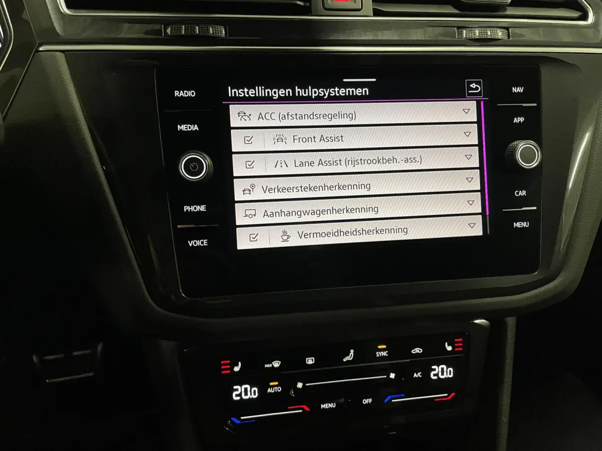 1.4 TSI eHybrid R-Line Black Style/ 360 Cam/ Keyless/ Trekhaak