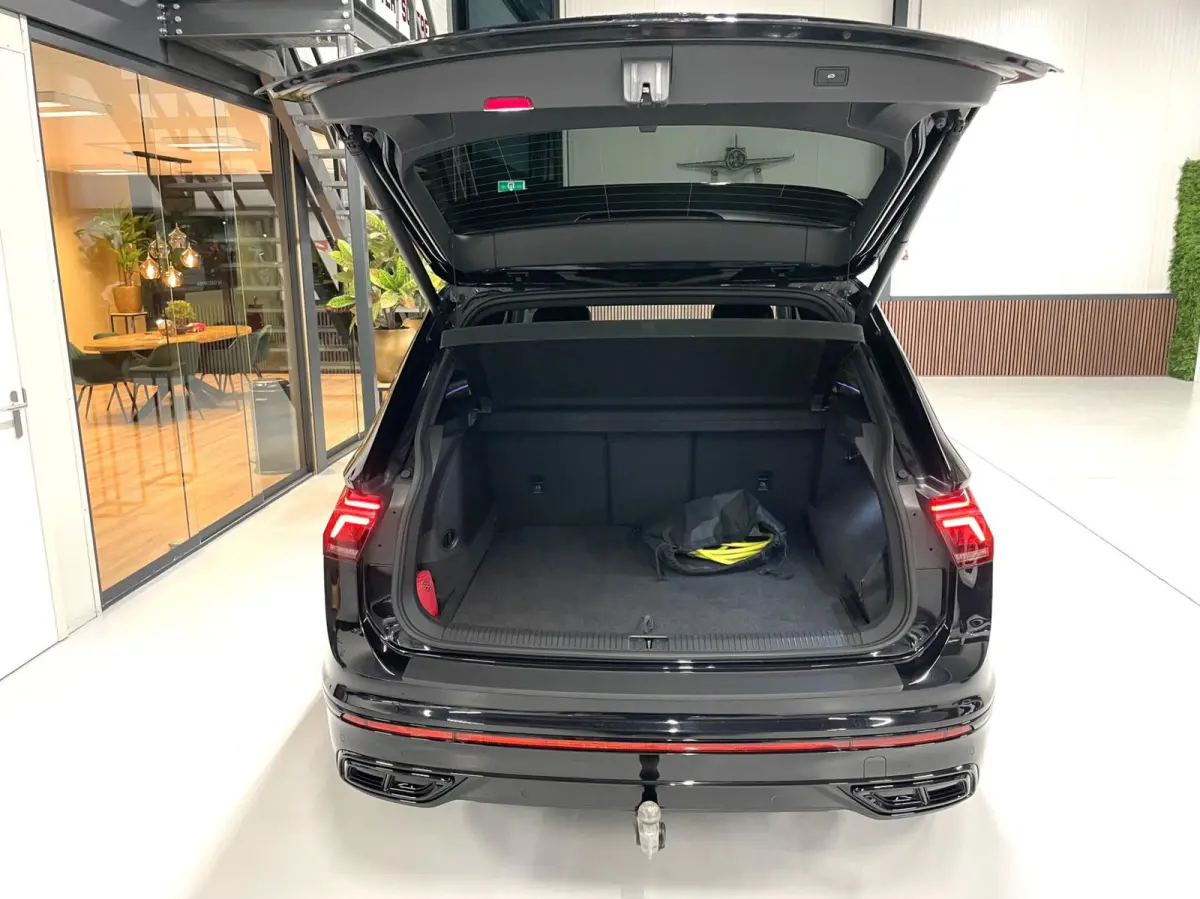 1.4 TSI eHybrid R-Line Black Style/ 360 Cam/ Keyless/ Trekhaak