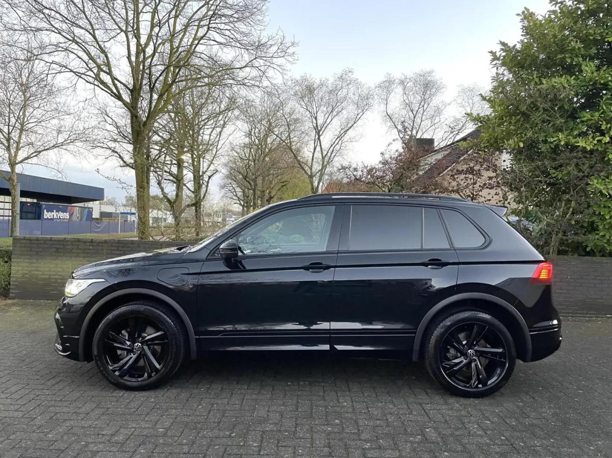 1.4 TSI eHybrid R-Line Black Style/ 360 Cam/ Keyless/ Trekhaak