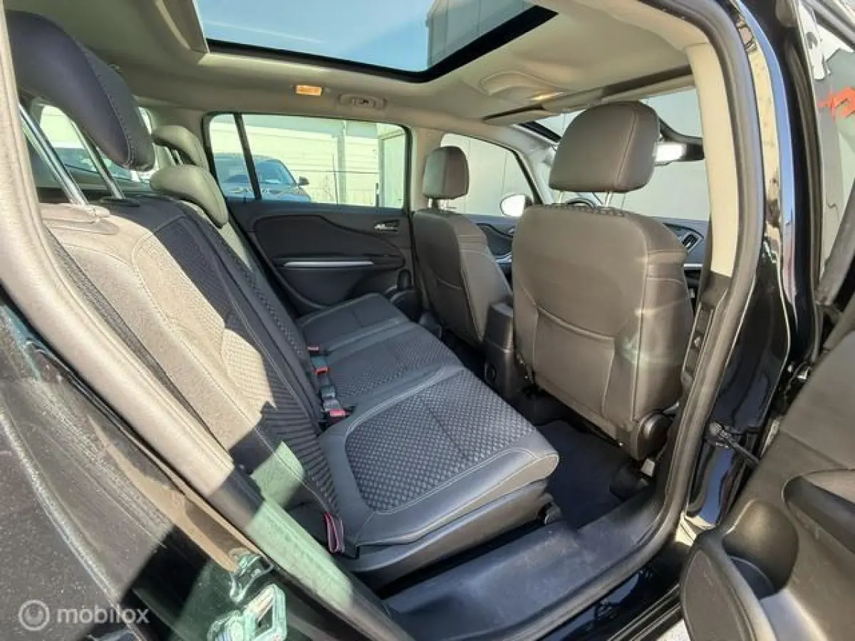 1.6 CDTI Business Executive 7p. DAB Clima Navi Pano PDC Cruise LMV Trekhaak Nap Nette staat!