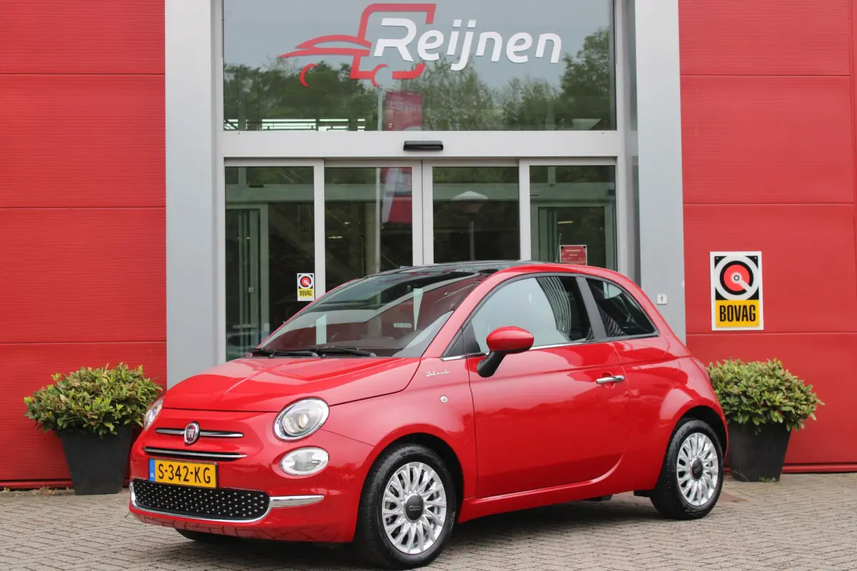 1.0 Hybrid 69PK DOLCEVITA | PANORAMA DAK | APPLE CARPLAY/ANDROID AUTO | HALF LEDEREN BEKLEDING "TESSUTO DISEGNO" MET SPORTSTOELEN | DONKERE HEMELBEKLEDING | CRUISE CONTROL | AIRCO | LICHTMET