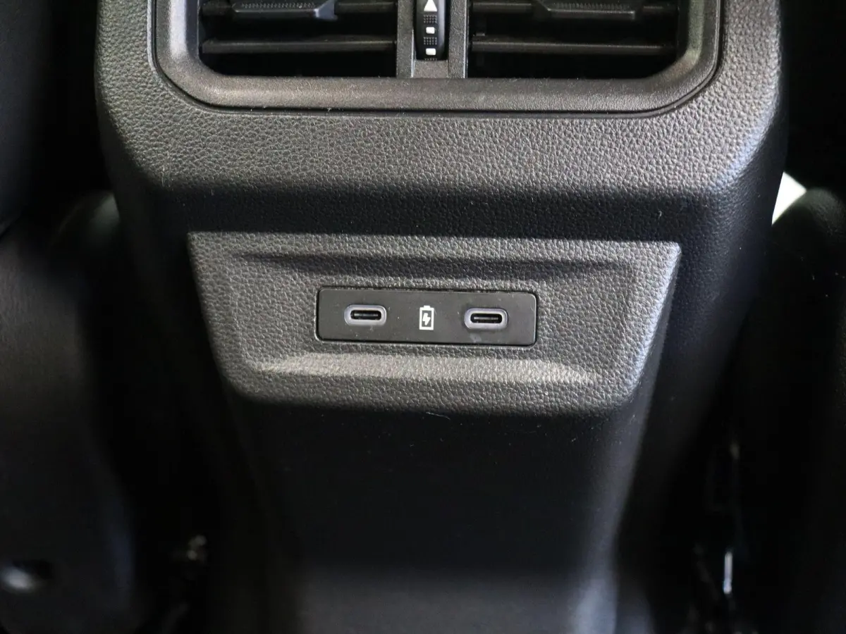 Full hybrid 200 iconic esprit Alpine | Facelift | Stoel-stuurverwarming | Adaptieve cruise control | Elektrisch bedienbare stoelen | Navigatie |