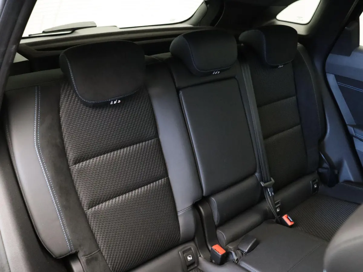 Full hybrid 200 iconic esprit Alpine | Facelift | Stoel-stuurverwarming | Adaptieve cruise control | Elektrisch bedienbare stoelen | Navigatie |
