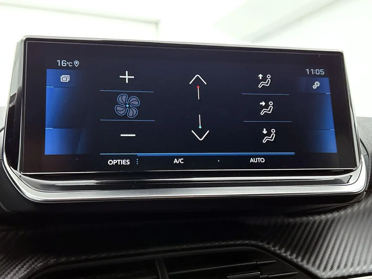 1.2 130pk Allure Pack | Navigatie | LED Koplampen | Parkeercamera achter | Digitaal 3D Dashboard | Apple Carplay / Android Auto |