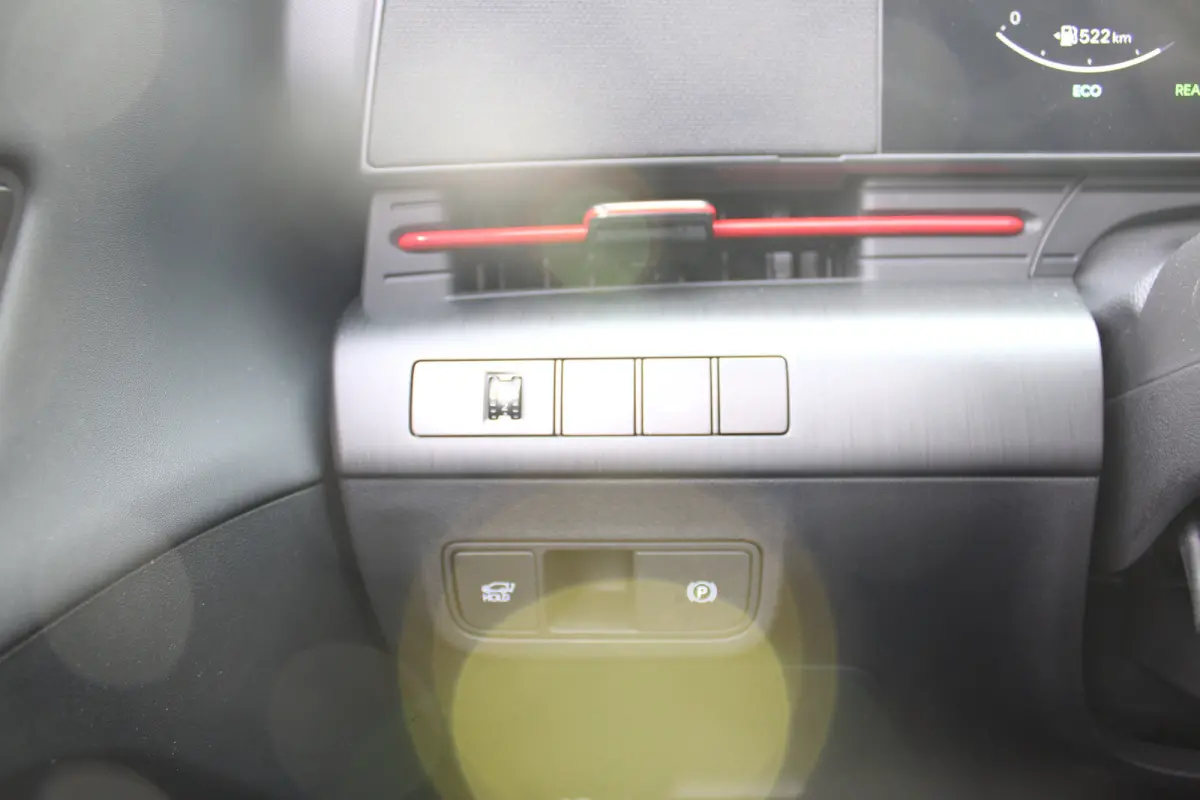 1.6 GDI HEV N Line Sky | Achterbank in delen neerklapbaar | Achterruitverwarming | Achterspoiler