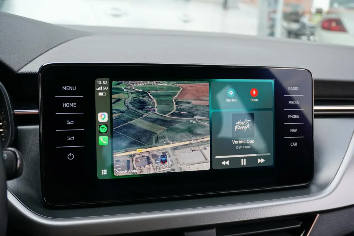 1.0 TSI Business Edition + TREKHAAK / STOELVERWARMING / CAMERA