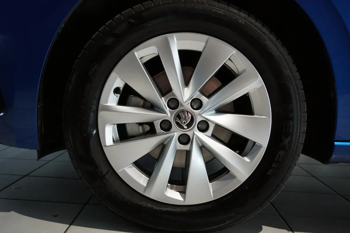 1.0 TSI Business Edition + TREKHAAK / STOELVERWARMING / CAMERA