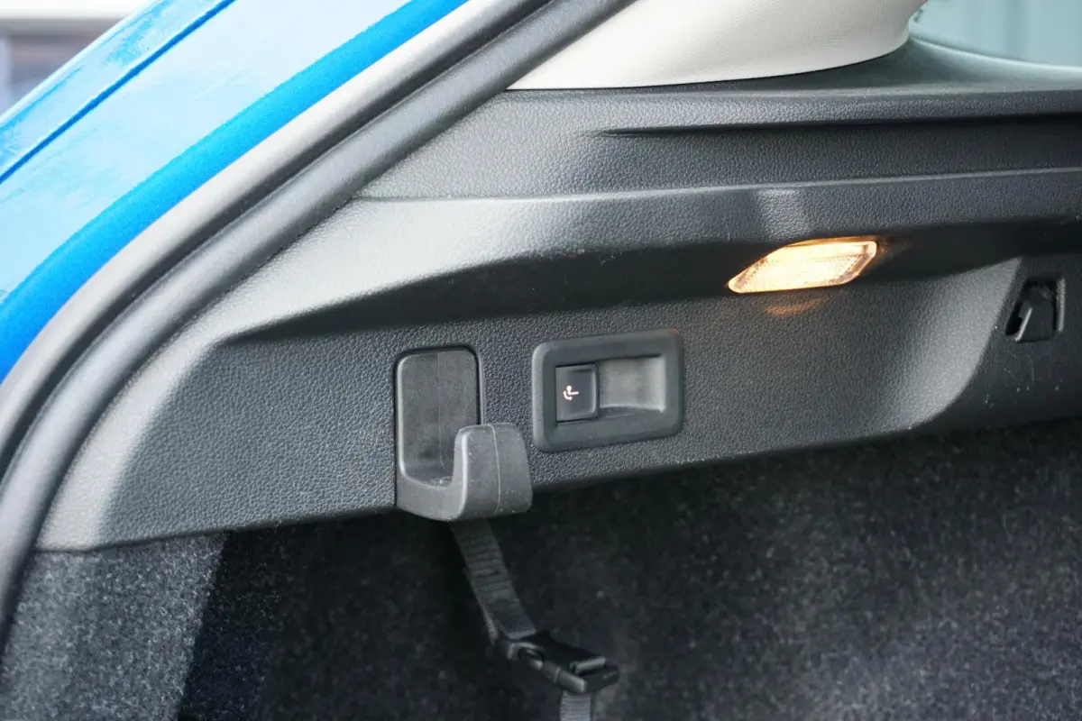 1.0 TSI Business Edition + TREKHAAK / STOELVERWARMING / CAMERA