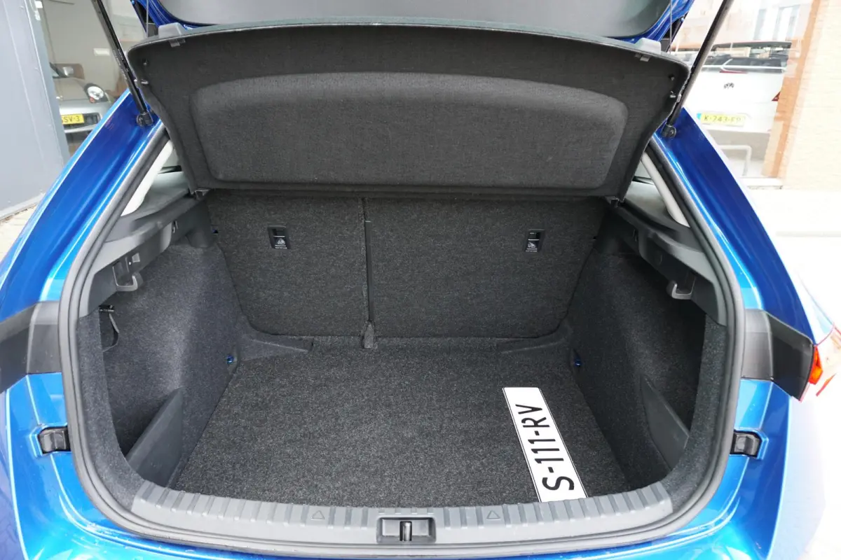 1.0 TSI Business Edition + TREKHAAK / STOELVERWARMING / CAMERA