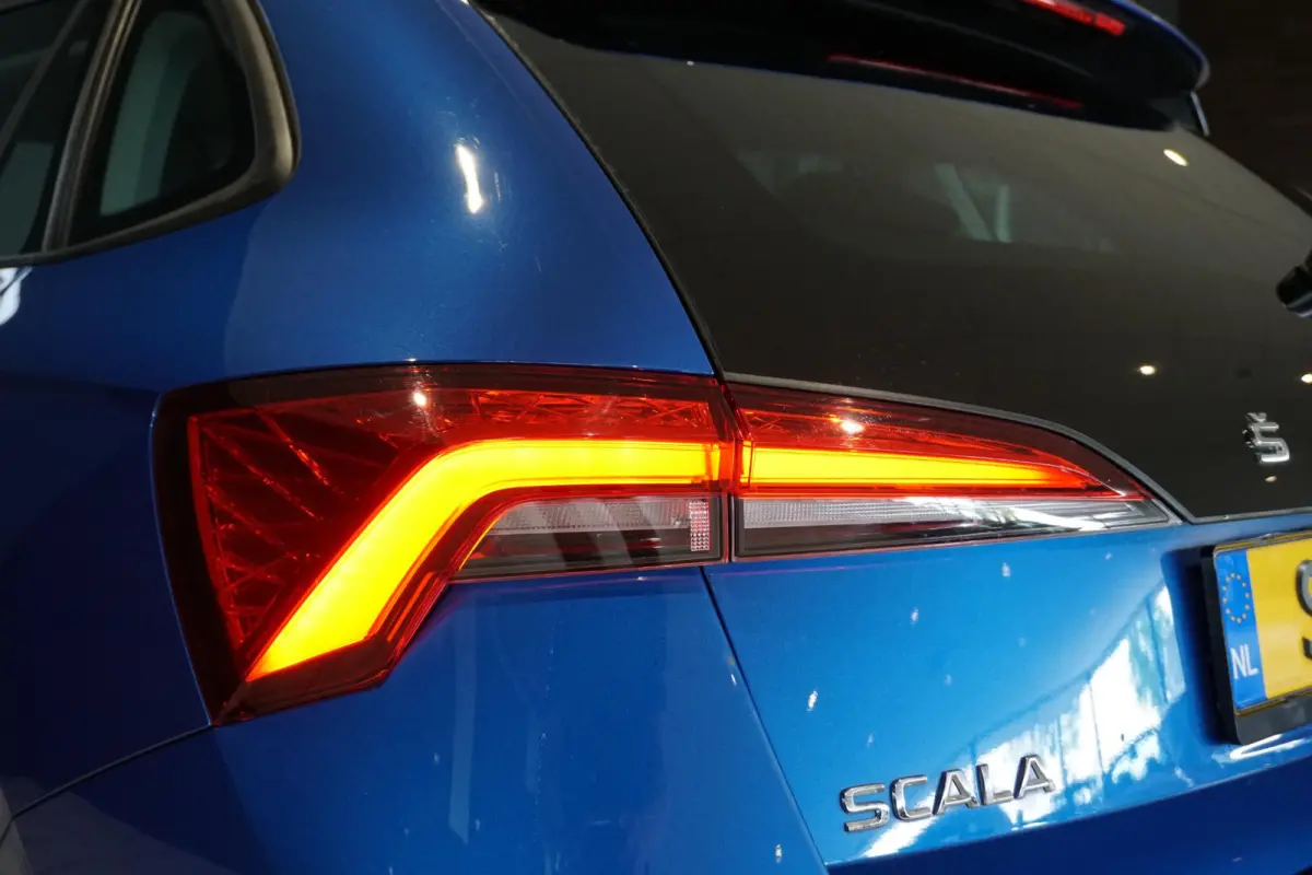 1.0 TSI Business Edition + TREKHAAK / STOELVERWARMING / CAMERA