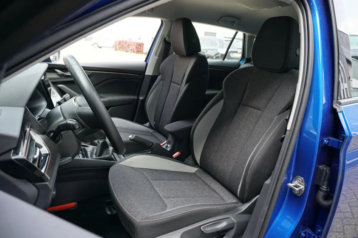 1.0 TSI Business Edition + TREKHAAK / STOELVERWARMING / CAMERA