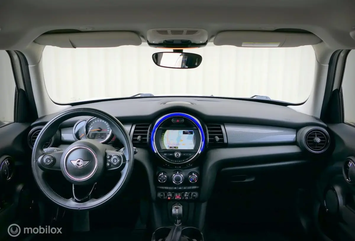 Mini 1.5 - 2 eig. - navi - cruise - NL auto