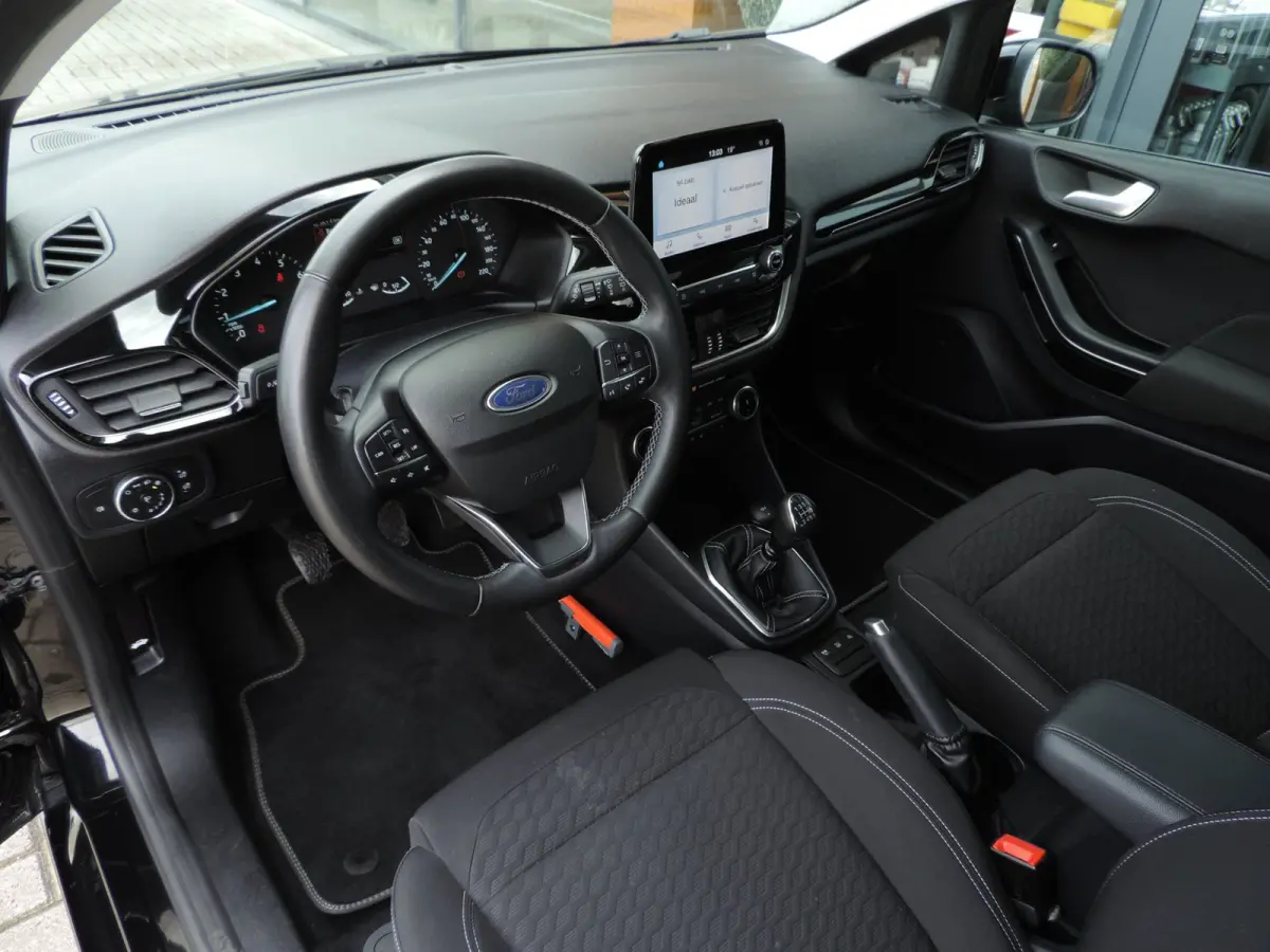 1.0-T 125PK Hybrid Titanium 48.000km | NLauto | Winterpack | ECC | LED kopl | CarPlay | Bluetooth | PDC | DAB