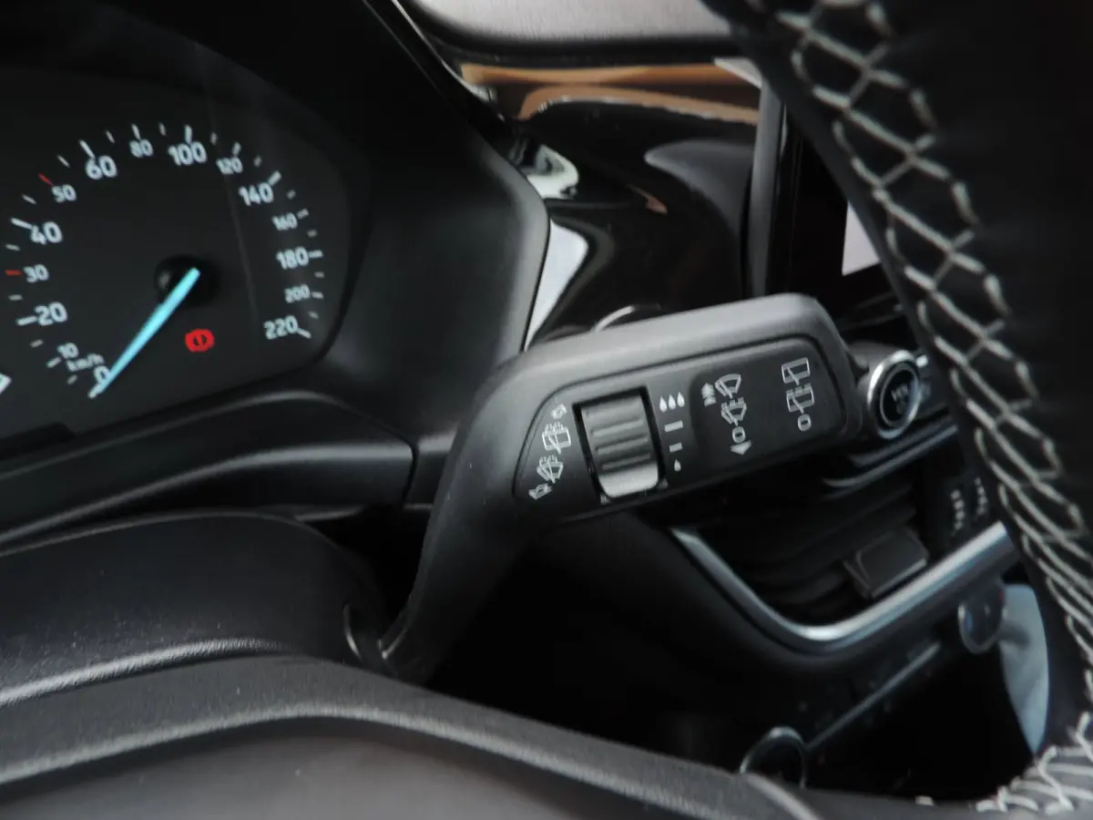 1.0-T 125PK Hybrid Titanium 48.000km | NLauto | Winterpack | ECC | LED kopl | CarPlay | Bluetooth | PDC | DAB