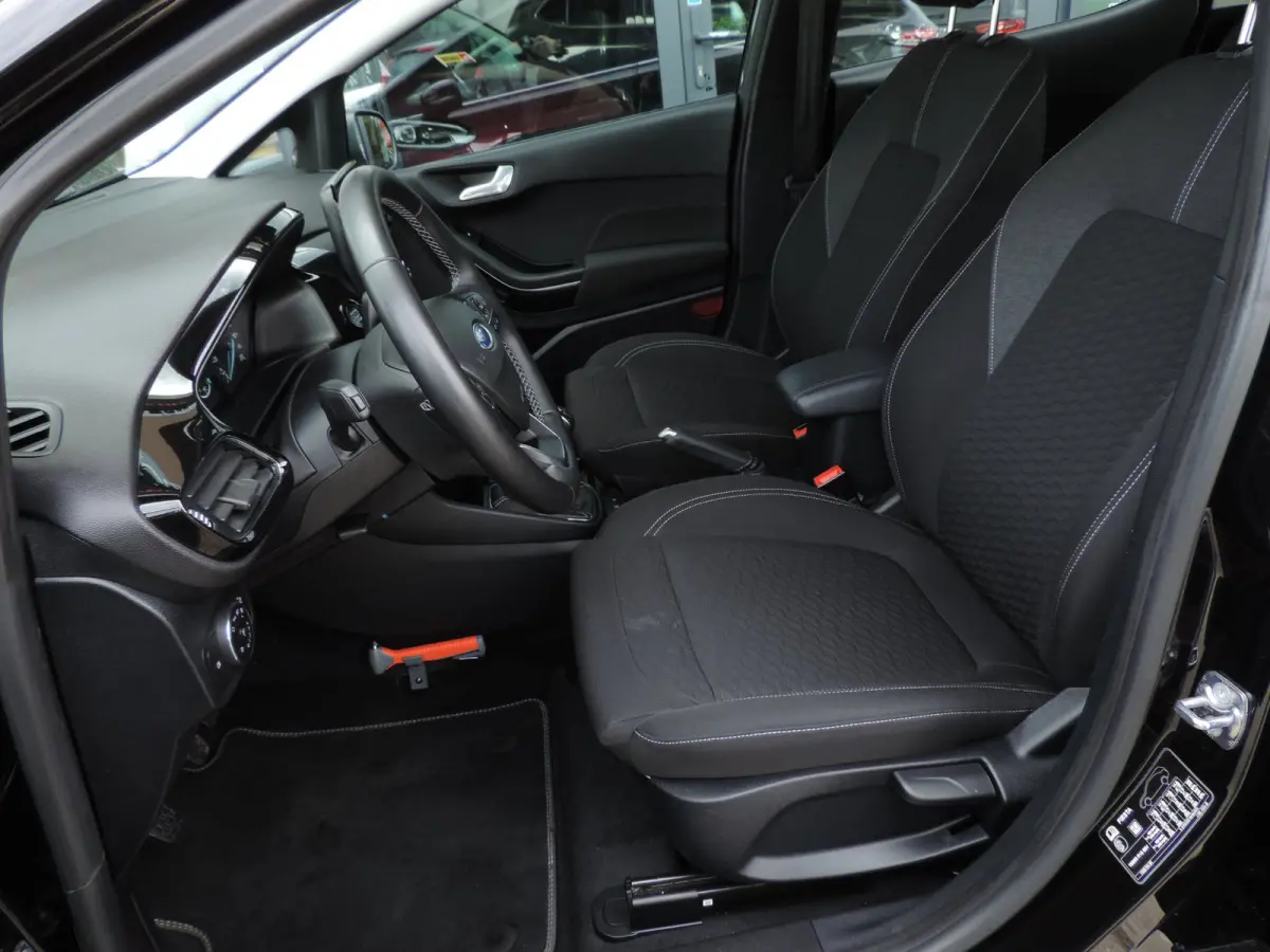 1.0-T 125PK Hybrid Titanium 48.000km | NLauto | Winterpack | ECC | LED kopl | CarPlay | Bluetooth | PDC | DAB