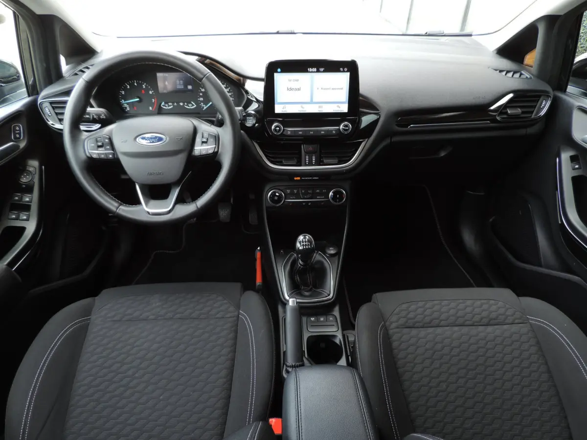1.0-T 125PK Hybrid Titanium 48.000km | NLauto | Winterpack | ECC | LED kopl | CarPlay | Bluetooth | PDC | DAB
