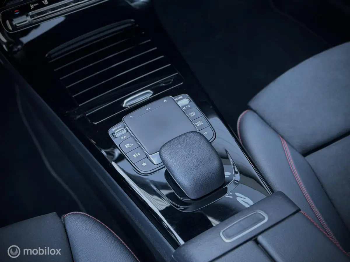 180 Business Solution AMG Night Pano NL Auto