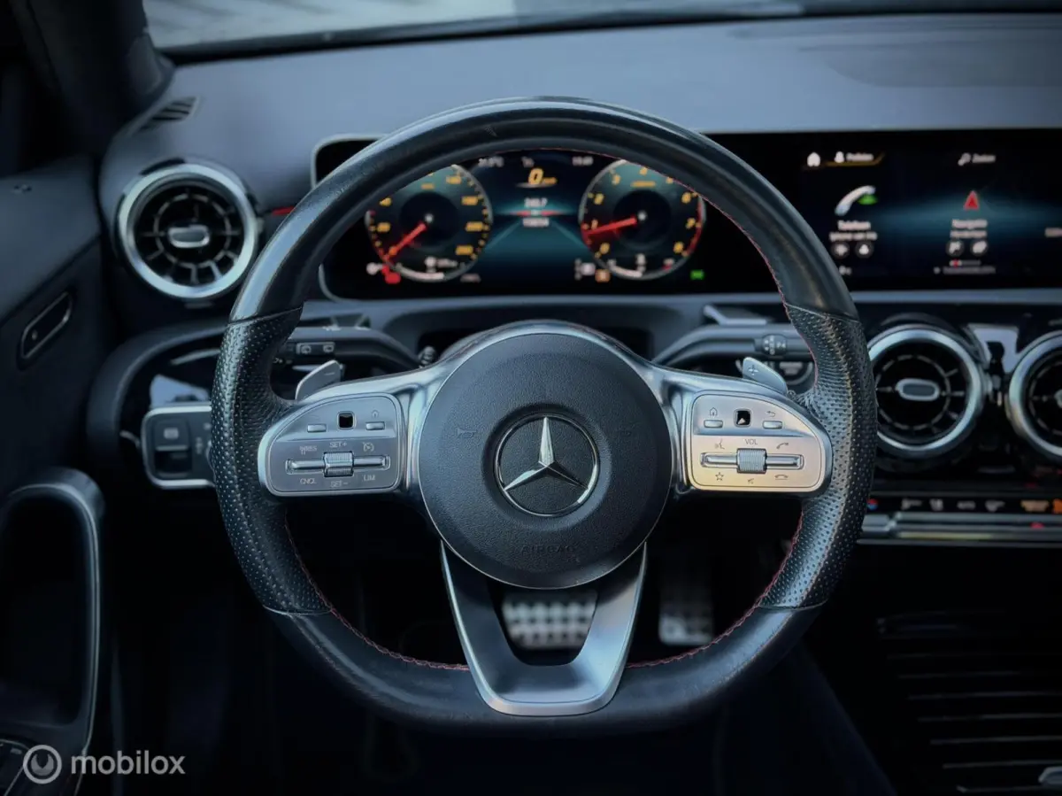 180 Business Solution AMG Night Pano NL Auto