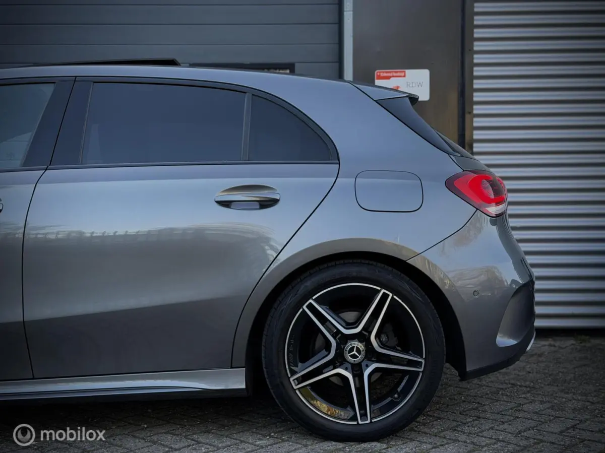 180 Business Solution AMG Night Pano NL Auto