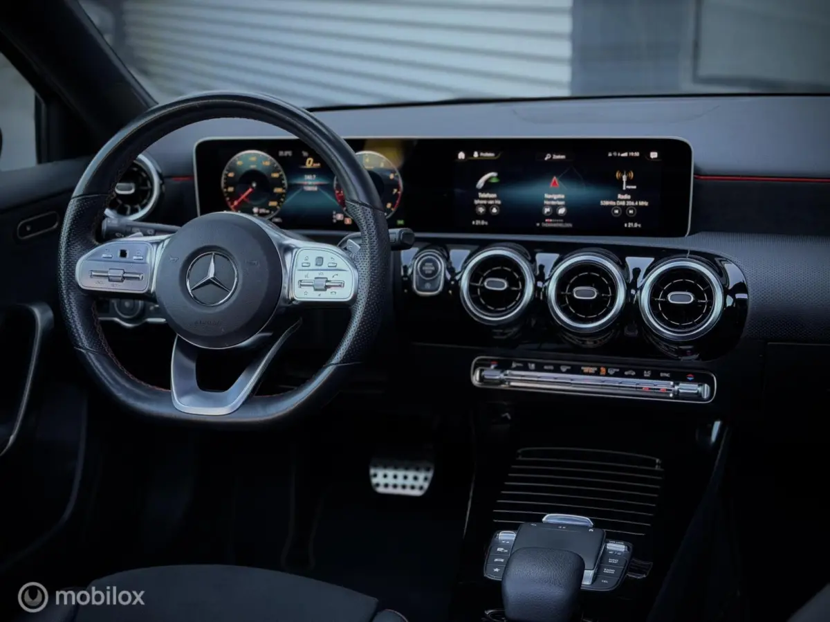 180 Business Solution AMG Night Pano NL Auto