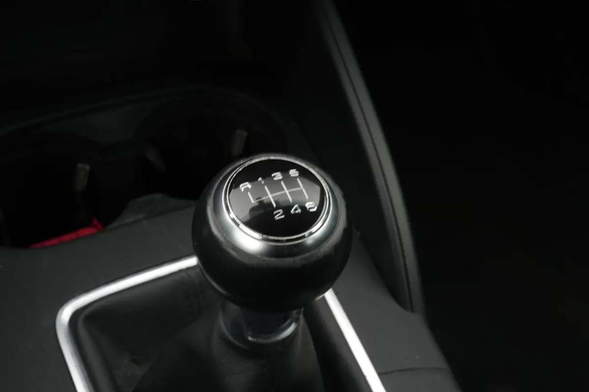 1.0 TFSI Sport Edition B&O Premium Audio Virtual Dash Clima CarPlay