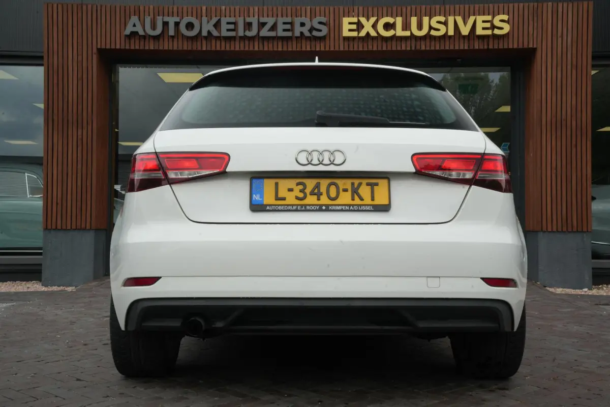 1.0 TFSI Sport Edition B&O Premium Audio Virtual Dash Clima CarPlay