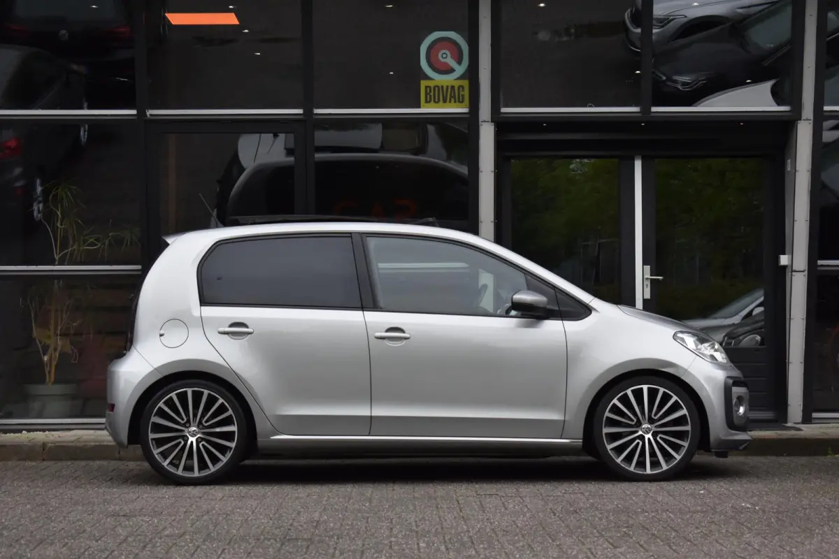 Up! 1.0 TSI BMT cross up! Airco Pano Stoelverwarming BBD