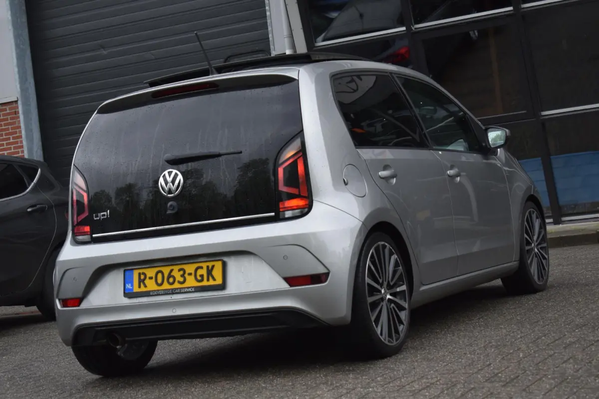 Up! 1.0 TSI BMT cross up! Airco Pano Stoelverwarming BBD