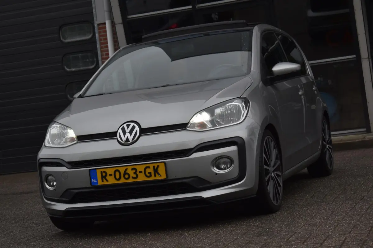 Up! 1.0 TSI BMT cross up! Airco Pano Stoelverwarming BBD