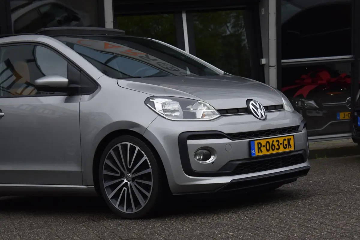 Up! 1.0 TSI BMT cross up! Airco Pano Stoelverwarming BBD