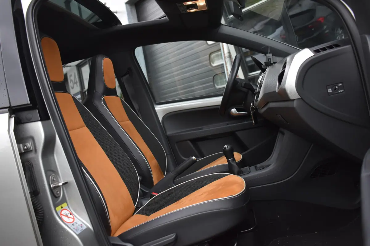 Up! 1.0 TSI BMT cross up! Airco Pano Stoelverwarming BBD
