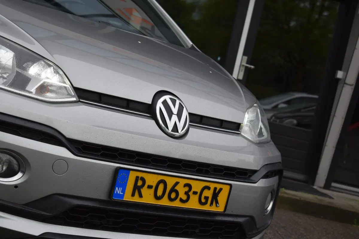 Up! 1.0 TSI BMT cross up! Airco Pano Stoelverwarming BBD