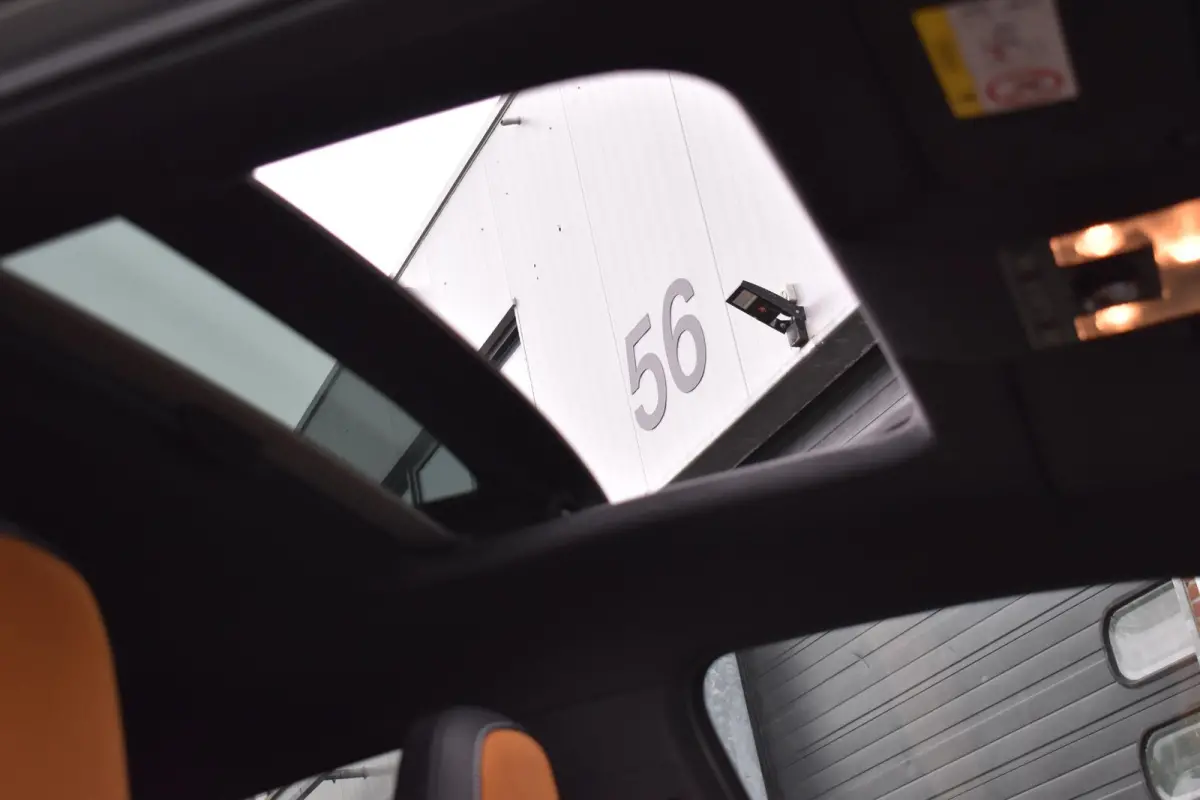 Up! 1.0 TSI BMT cross up! Airco Pano Stoelverwarming BBD