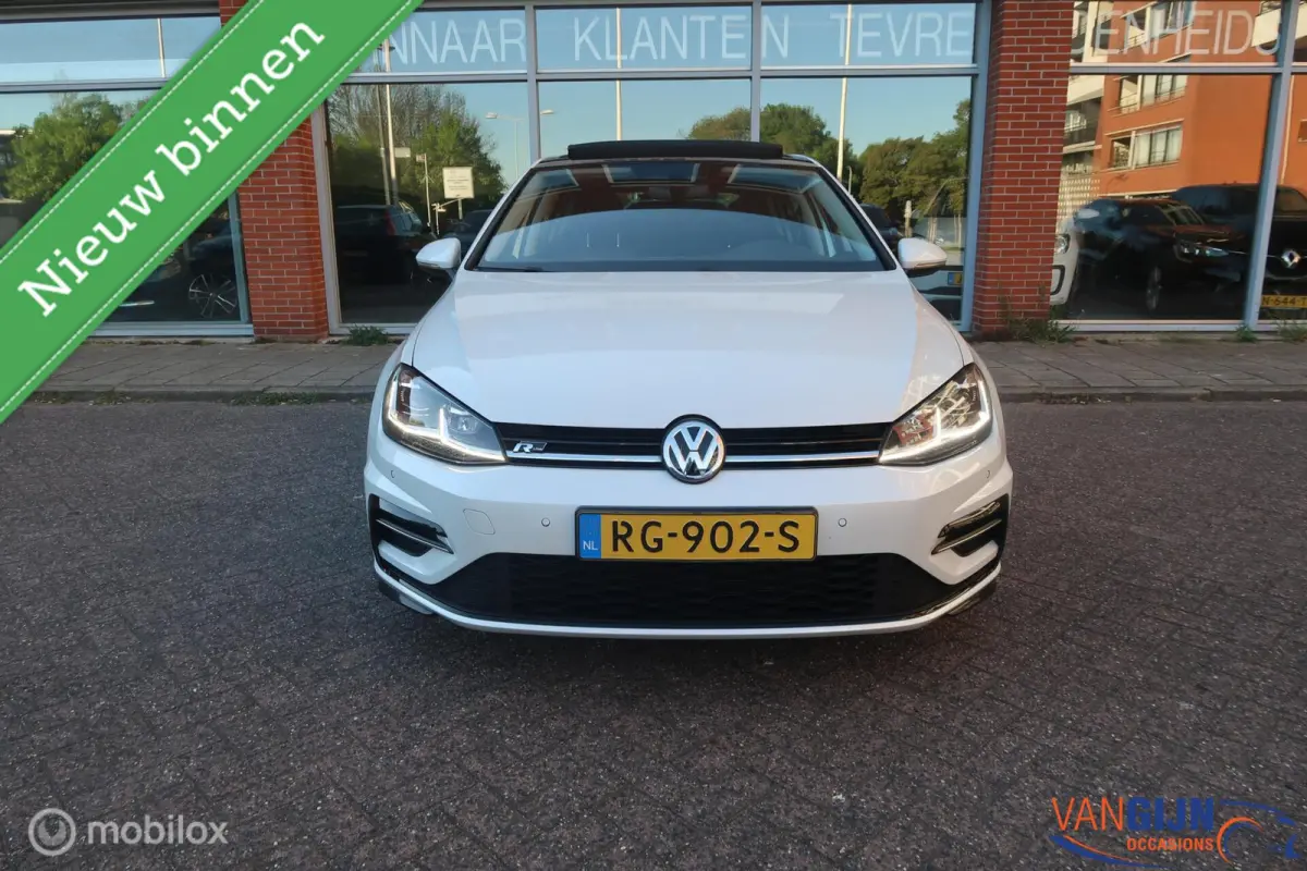 1.5 TSI R-line Pano Carplay virtual cockpit