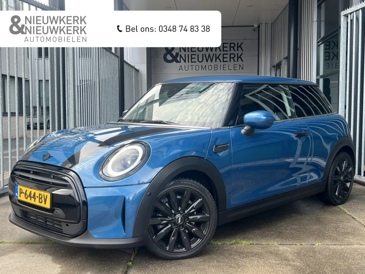 Mini 1.5 Business Edition | AUTOMAAT | CARPLAY/ANDROID | HEAD-UP DISPLAY | NAVI | CAMERA | CRUISE CONTROL | PDC V+A | CLIMATE CONTROL | LMV 17'' | STOELVERWARMING | KEYLESS | LED | DAB | BLU