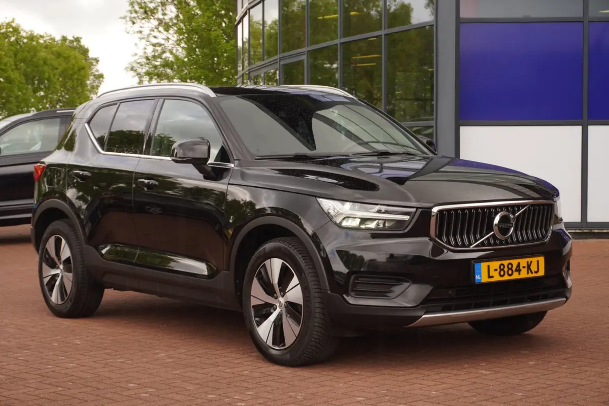 1.5 T4 Inscription / LED / Navi /1EIG /Virtual /stuur&stoel-verw/ Camera / 19"LMV / Verw-voorruit / = SUPER !!